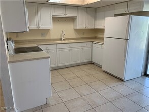 695 110th Ave N in Naples, FL - Building Photo - Building Photo