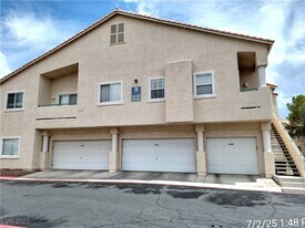 7450 S Eastern Ave in Las Vegas, NV - Building Photo