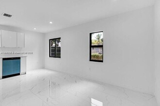1821 NW 69th St in Miami, FL - Building Photo - Building Photo