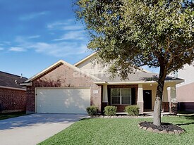 20111 Niagara Falls Dr in Tomball, TX - Building Photo