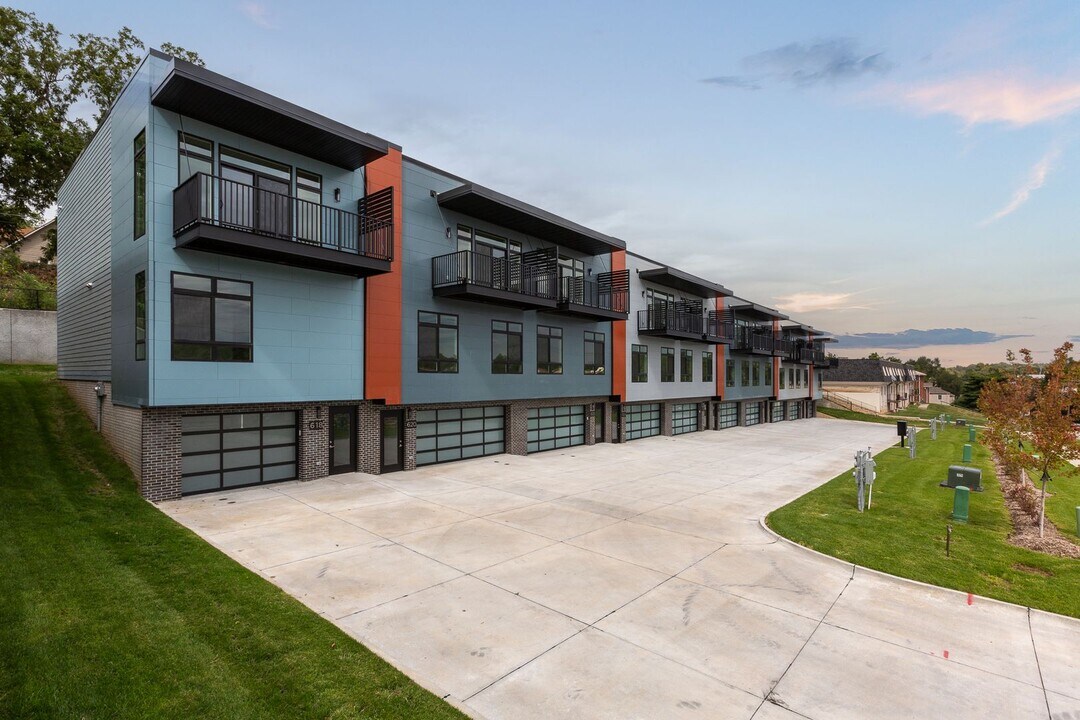 634 N 46th St in Omaha, NE - Building Photo