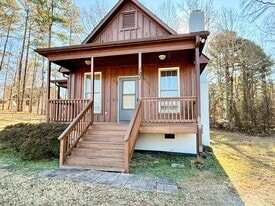 121 Quail Springs Ct in South Hill, VA - Building Photo