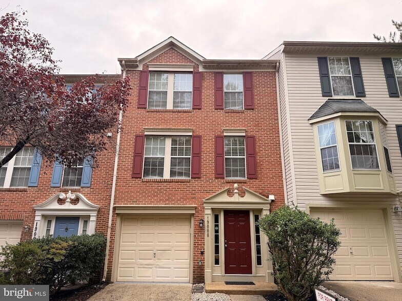19008 Marksburg Ct in Germantown, MD - Building Photo