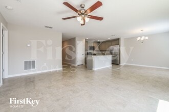 168 Southern Breeze Lp in Winter Haven, FL - Foto de edificio - Building Photo