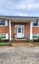 204 Kennedy St in Louisville, OH - Building Photo - Building Photo