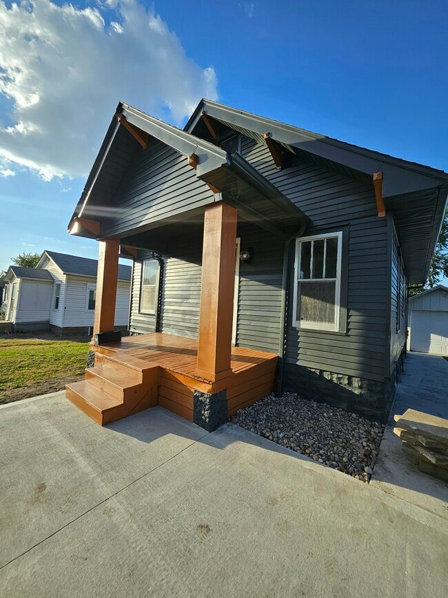 616 Lee St in Marshalltown, IA - Foto de edificio - Building Photo