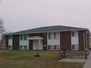 201 9th Ave in Durant, IA - Foto de edificio