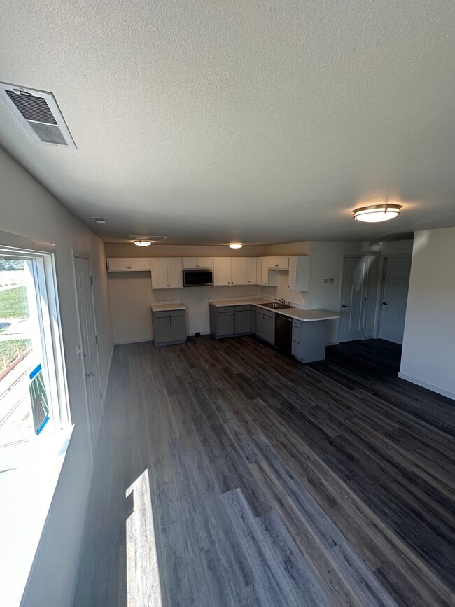 414 E Saint Anne St in Rapid City, SD - Building Photo - Building Photo