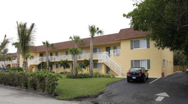 Hammock House in Delray Beach, FL - Building Photo - Building Photo