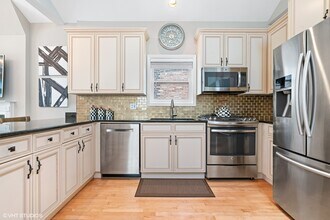 840 N Wood St in Chicago, IL - Building Photo - Building Photo