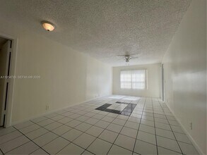 2339 Linton Ridge Cir in Delray Beach, FL - Foto de edificio - Building Photo