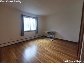 25 Lionel Ave in Waltham, MA - Building Photo - Building Photo