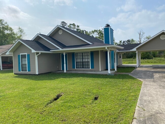 16 Cypress Dr in Ponchatoula, LA - Building Photo - Building Photo