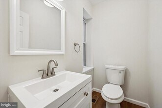 2318 Fernon St in Philadelphia, PA - Building Photo - Building Photo