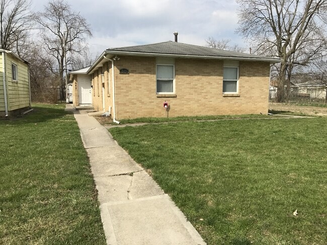 property at 545 S Highland Ave