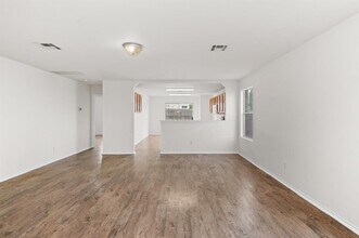 203 Mesa Dr in Leander, TX - Building Photo - Building Photo