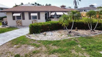 5330 Majestic Ct in Cape Coral, FL - Building Photo - Building Photo