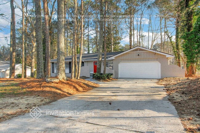 property at 5801 Oakleaf Dr