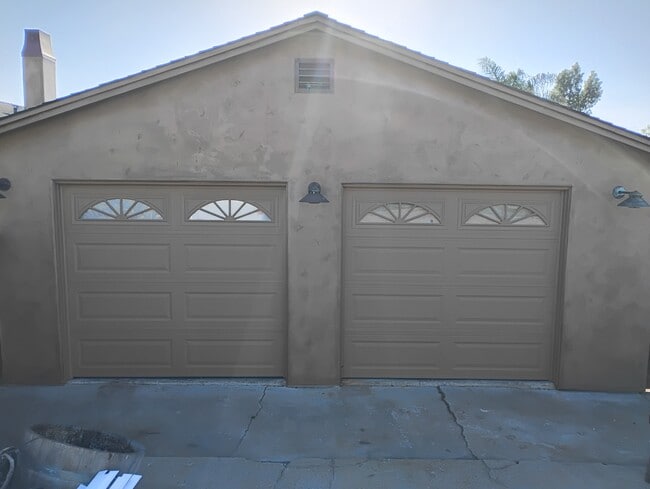 1217 Lowell St in Seaside, CA - Building Photo - Building Photo