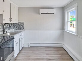 151 Andover St in Lowell, MA - Building Photo