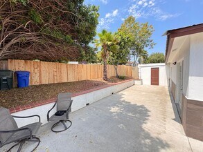 1335 W Vista Way, Unit 1335 W Vista Way Unit A in Vista, CA - Building Photo - Building Photo