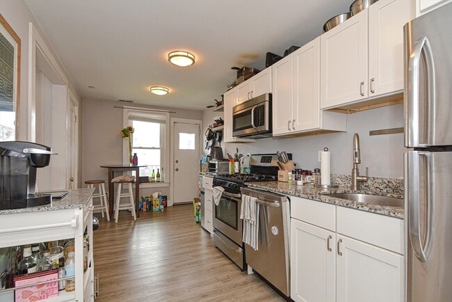 873 E 2nd St in Boston, MA - Building Photo - Building Photo