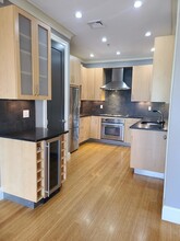 354 Dorchester St, Unit 3 in Boston, MA - Building Photo - Building Photo