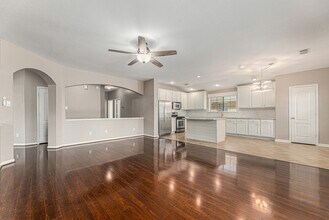 520 Cedar Branch Dr in League City, TX - Building Photo - Building Photo