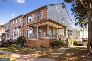 3939 Tallow Tree Pl in Fairfax, VA - Building Photo