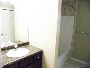 22 Mercer St-Unit -B in Waterford, NY - Building Photo - Building Photo