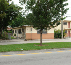 46-56 NW 62nd St in Miami, FL - Building Photo - Building Photo