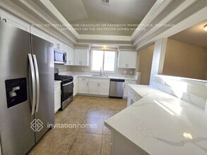 8108 Divernon Ave in Las Vegas, NV - Building Photo - Building Photo