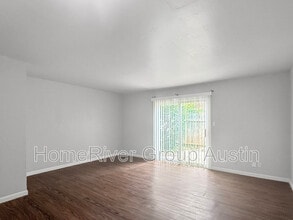 1911 Hearthstone Dr in Austin, TX - Building Photo - Building Photo