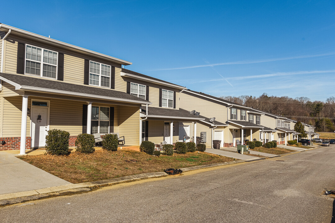 Stonegate Apartments in Loudon, TN - Building Photo