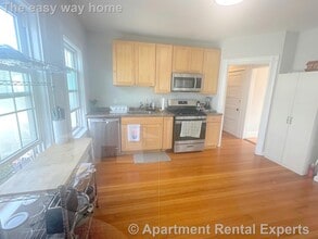 251 Arlington St, Unit 2 in Medford, MA - Building Photo - Building Photo