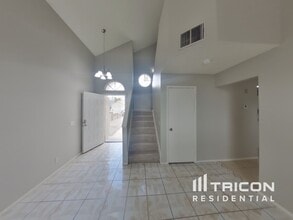 1961 Turtlerock St in Las Vegas, NV - Building Photo - Building Photo