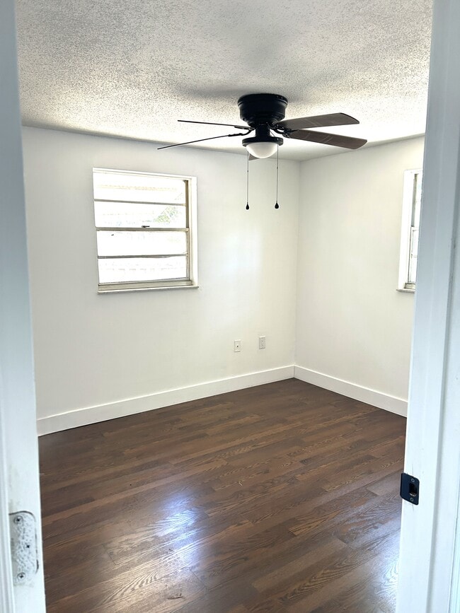 38825 C Ave in Zephyrhills, FL - Building Photo - Building Photo