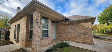 2016 Lee Dr in Denton, TX - Building Photo - Building Photo