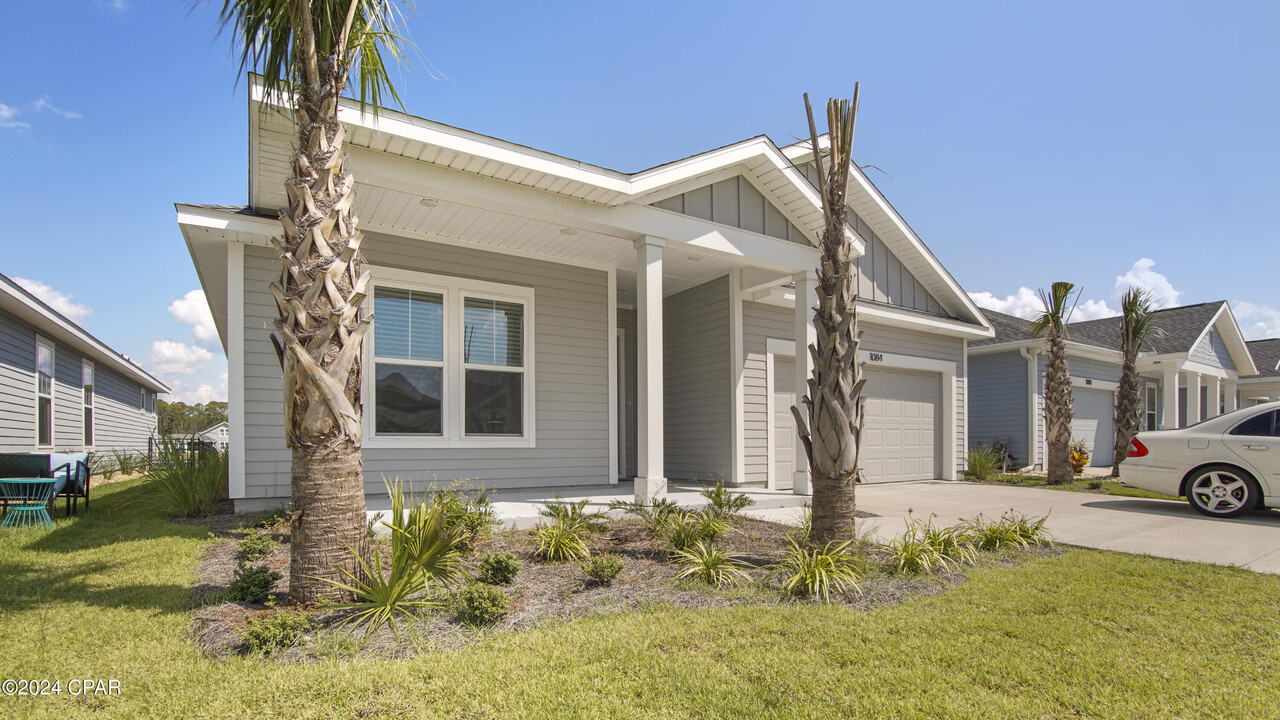 1084 Harrison Byu Dr in Panama City Beach, FL - Building Photo