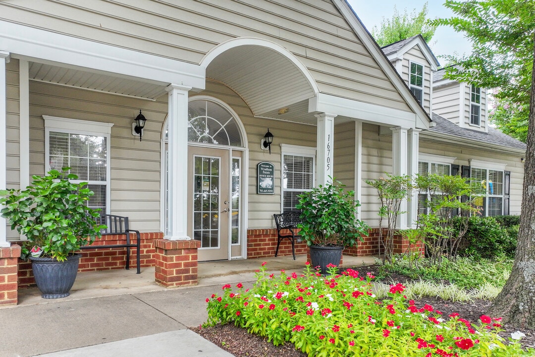 Wyndham Pointe Apartments in Dumfries, VA - Building Photo