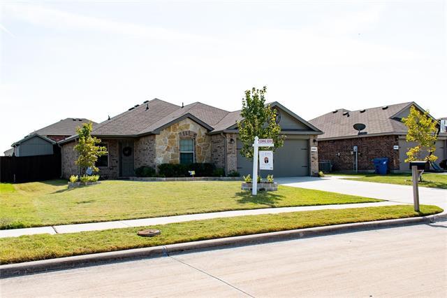 2806 Aberdeen Dr in Seagoville, TX - Building Photo