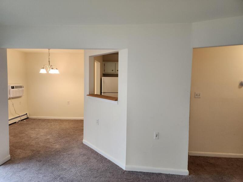 27 Forbus St in Poughkeepsie, NY - Building Photo