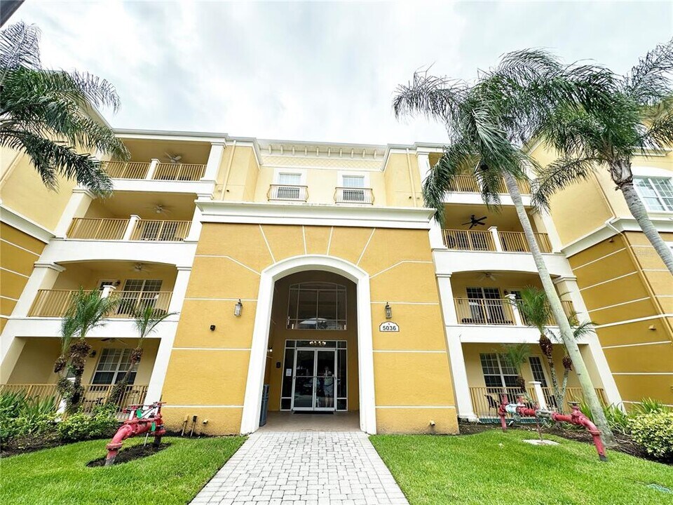 5036 Shoreway Loop in Orlando, FL - Building Photo