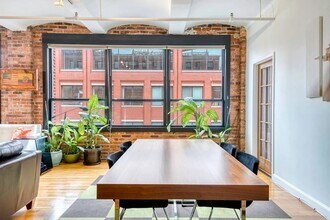 121 Beach St in Boston, MA - Building Photo - Building Photo