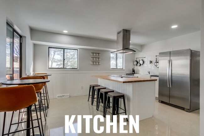 13489 W Auburn Ave in Lakewood, CO - Foto de edificio - Building Photo