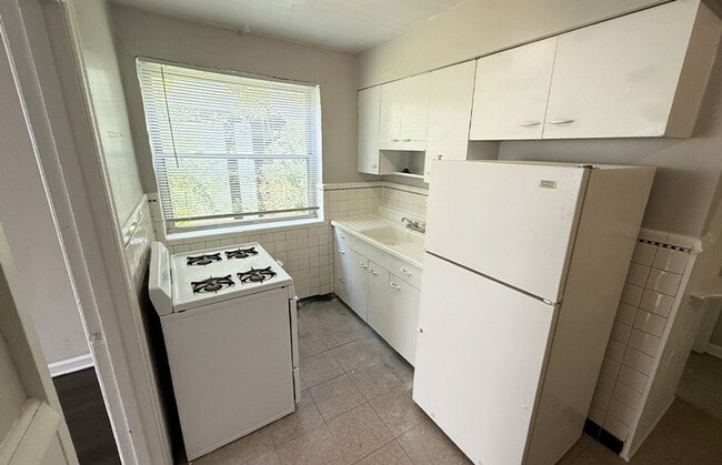 property at 3025 Clifton Ave