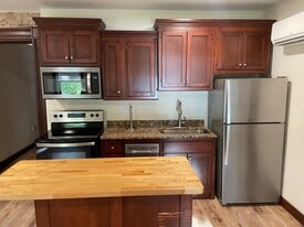 16 John St, Unit John Street Apartments in New York, NY - Building Photo