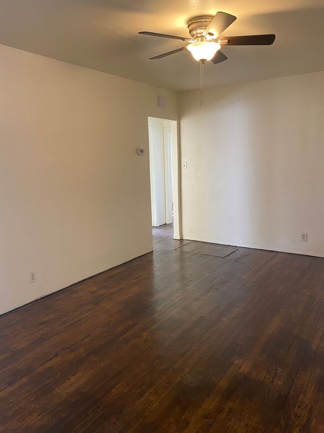 1202 W Deming St in Roswell, NM - Building Photo - Building Photo