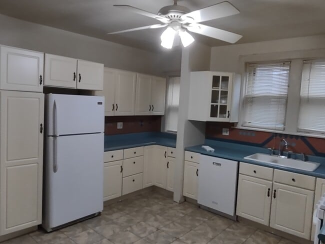7219 N Wolcott Ave, Unit 1 in Chicago, IL - Building Photo - Building Photo