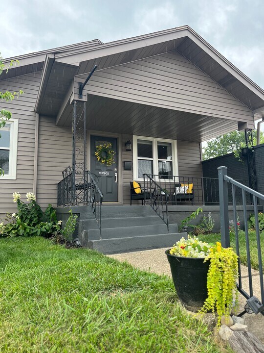 2802 Linden Ave in Dayton, OH - Building Photo